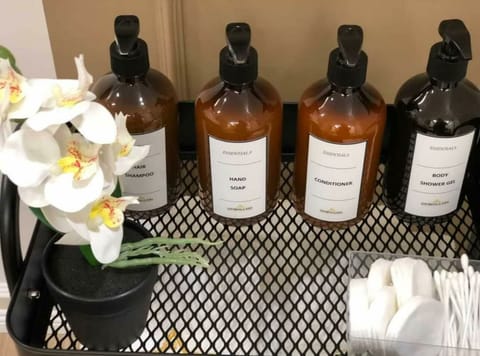 Bathroom amenities