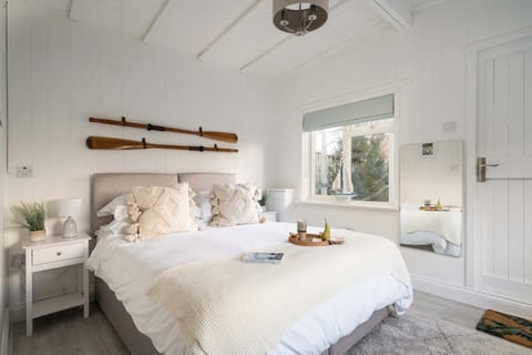 Bedroom at Driftwood, Padstow, Cornwall, self catering with Beach Retreats.