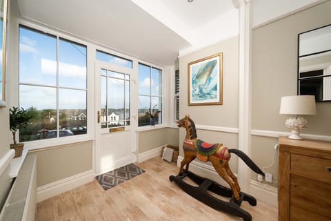 Dining room at Driftwood, Padstow, Cornwall, self catering with Beach Retreats.