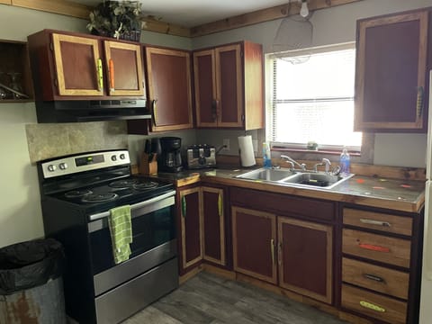 Full Kitchen - Electric appliances