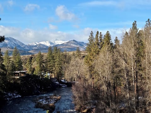 Gorgeous river and mountain views...
