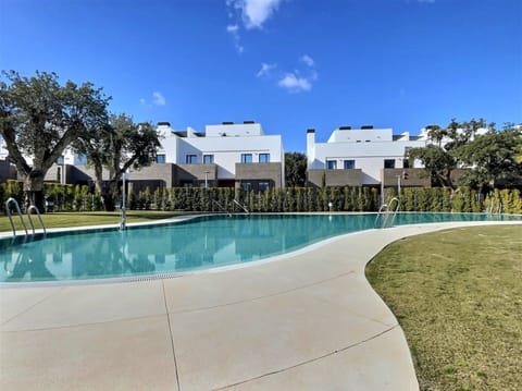 Community pool