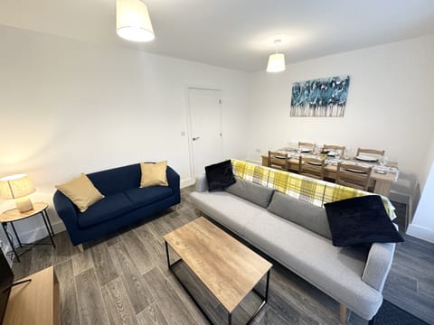 Living Room / Lounge