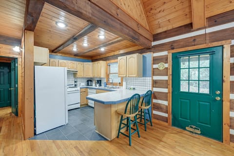 Kitchen | Microwave | Dishwasher | Drip Coffee Maker