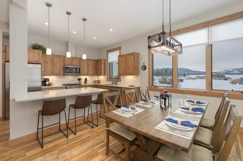 Kitchen/Dinning Room