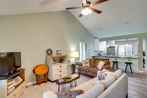 Lakeland Vacation Rental | 2BR | 2BA | 1,100 Sq Ft | Small Step for Entry