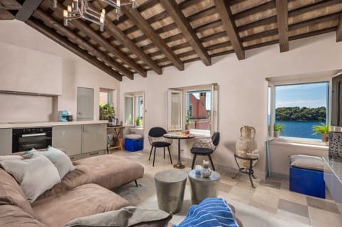 Kitchen, living room