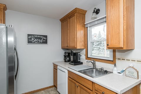 Kitchen with everything you might need! Just bring your groceries.