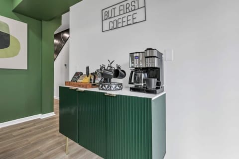 Satisfy your caffeine cravings with our fully stocked coffee bar offering whole bean and ground coffee! Mix things up with our variety of K-cups while enhancing the bold flavor with cream, sugar, and sweeteners provided. Tea is offered as well.