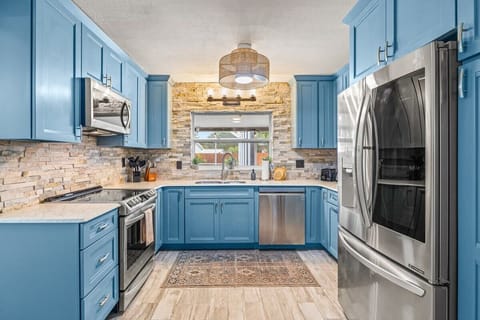 Fully Stocked kitchen