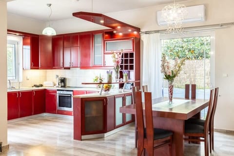 Fully equipped interior for enjoyable moments