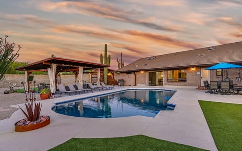 Welcome to Casa Luna in Cave Creek, AZ