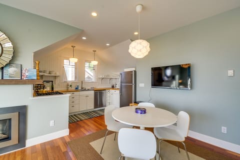 Dining Area | Dishware & Flatware Provided | Electric Heating