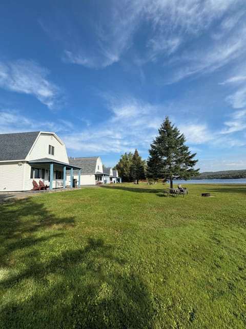 Enjoy breathtaking lake views as you unwind.
A serene retreat awaits.

