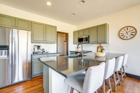 Kitchen | Cooking Basics | Coffee Maker | Trash Bags/Paper Towels