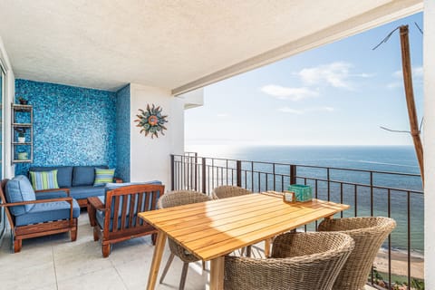 Outdoor Dining & Outdoor Couch