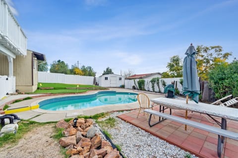 Nature, Outdoors, Yard, Hotel, Resort