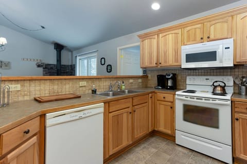 "Large living room, dining room, and open kitchen with barstool seating was perfect for hanging out with the family." - Ryan