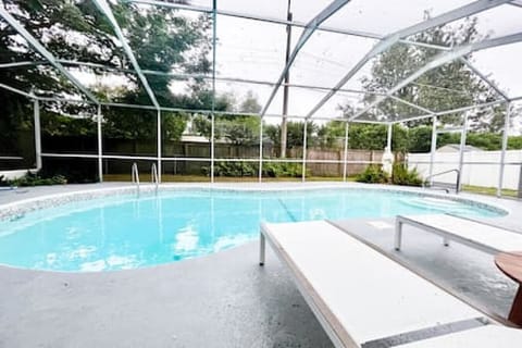 Fully Enclosed Private Pool & Fully Fenced Backyard