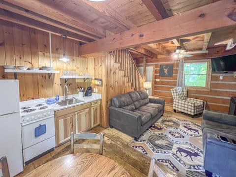 View upon entry in dining area