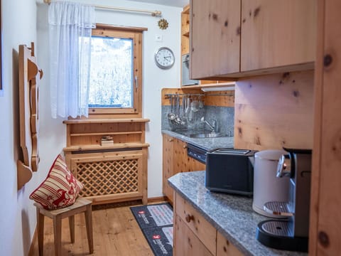 Furniture, Property, Cabinetry, Gas Stove, Kitchen Appliance, Kitchen Stove, Blue, Wood, Cooktop, Countertop