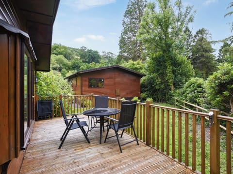 Decking | The Beehive C29 - Garth Holiday Park, Machynlleth