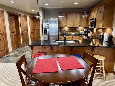 Enjoy your coffee while encouraging someone to whip up your breakfast. 