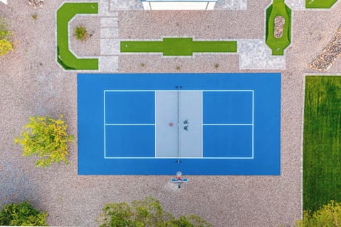 Pickleball, Mini Golf, Cornhole & More!!