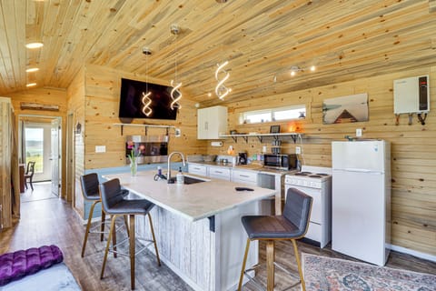 Dining Bar | Dishes & Flatware Provided