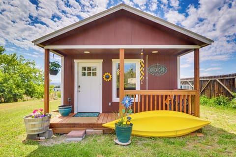 Polson Vacation Rental | 1BR | 1BA | 1 Step to Enter | 600 Sq Ft