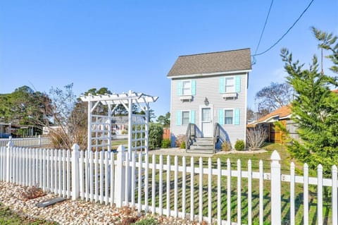 Ava's Beach Cottage