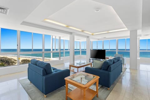 The spacious living room comes with comfortable sofa seating and a TV for movie nights at home. Enjoy year-round comfort with central cooling and heating to keep you cosy in any season.