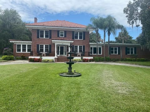 Front View of Home