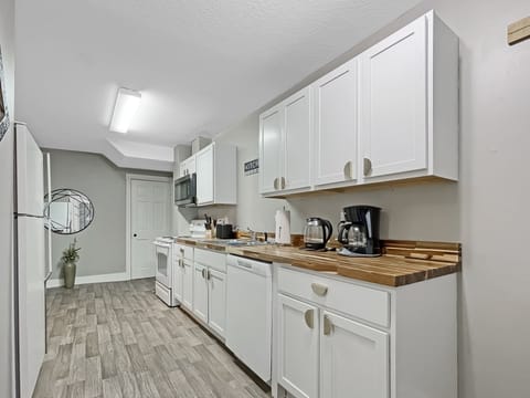 Beautifully remodeled kitchen