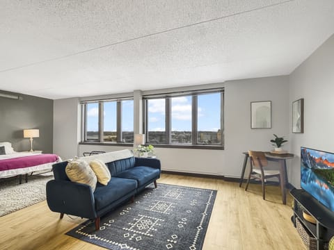 Roku TV, corner sitting/work station