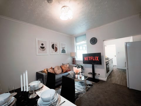 Living Room / Lounge