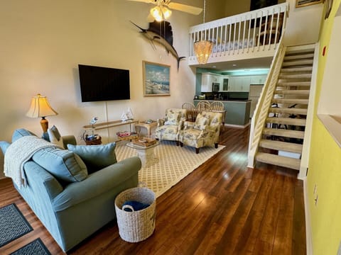 Wide open space to relax after a day at the beach.