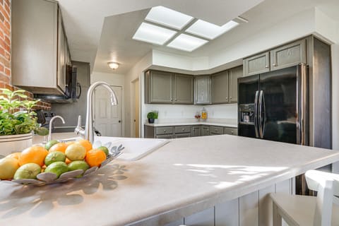 Kitchen | Dishwasher | Microwave