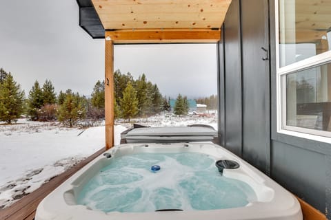Donnelly Vacation Rental | 3BR | 3BA | 1,720 Sq Ft | 2 Steps to Enter