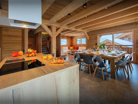 Kitchen/Dining/Lounge