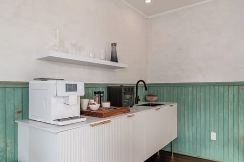 93269927-594f-4bd1-9f09-823fbda6cbb2