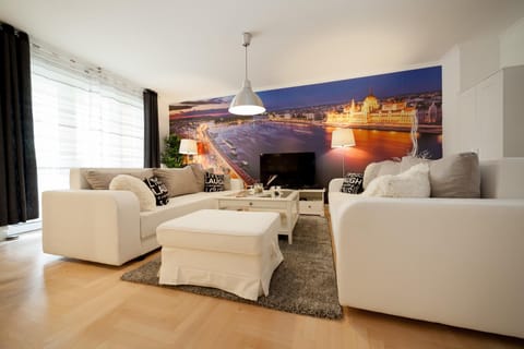 Four bedroom apartment (210) 14