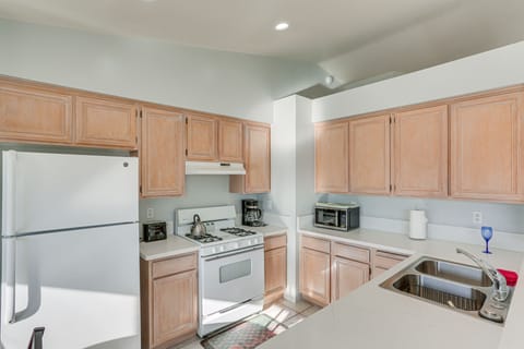 Kitchen | Drip Coffee Maker | Toaster