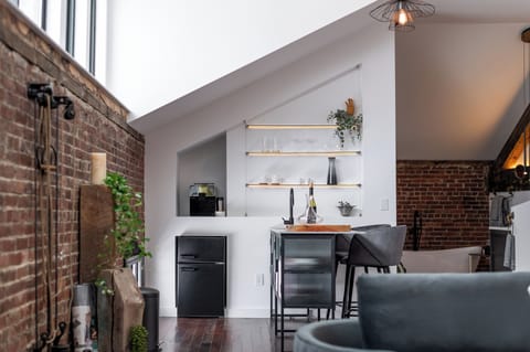 42265c28-12c8-4041-bd03-070df7772cd5