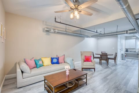 Family Friendly Living Room in downtown Biloxi, walking distance from the beach