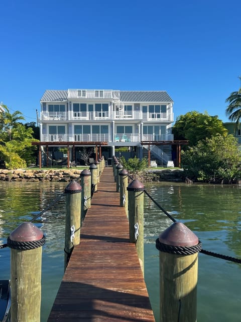 Welcome to Sunset Cove