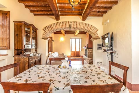 Kitchen and dining area