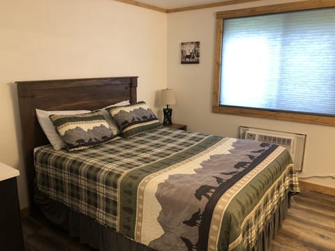 Queen Bed in Room 111