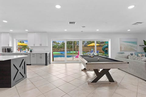 Wide Open Living Space with Pool Table