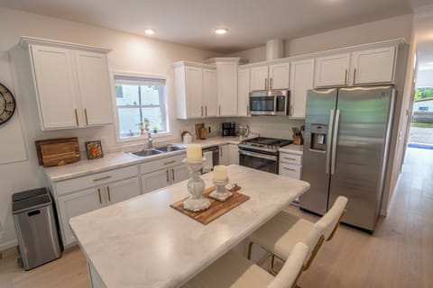 Main Level | Kitchen